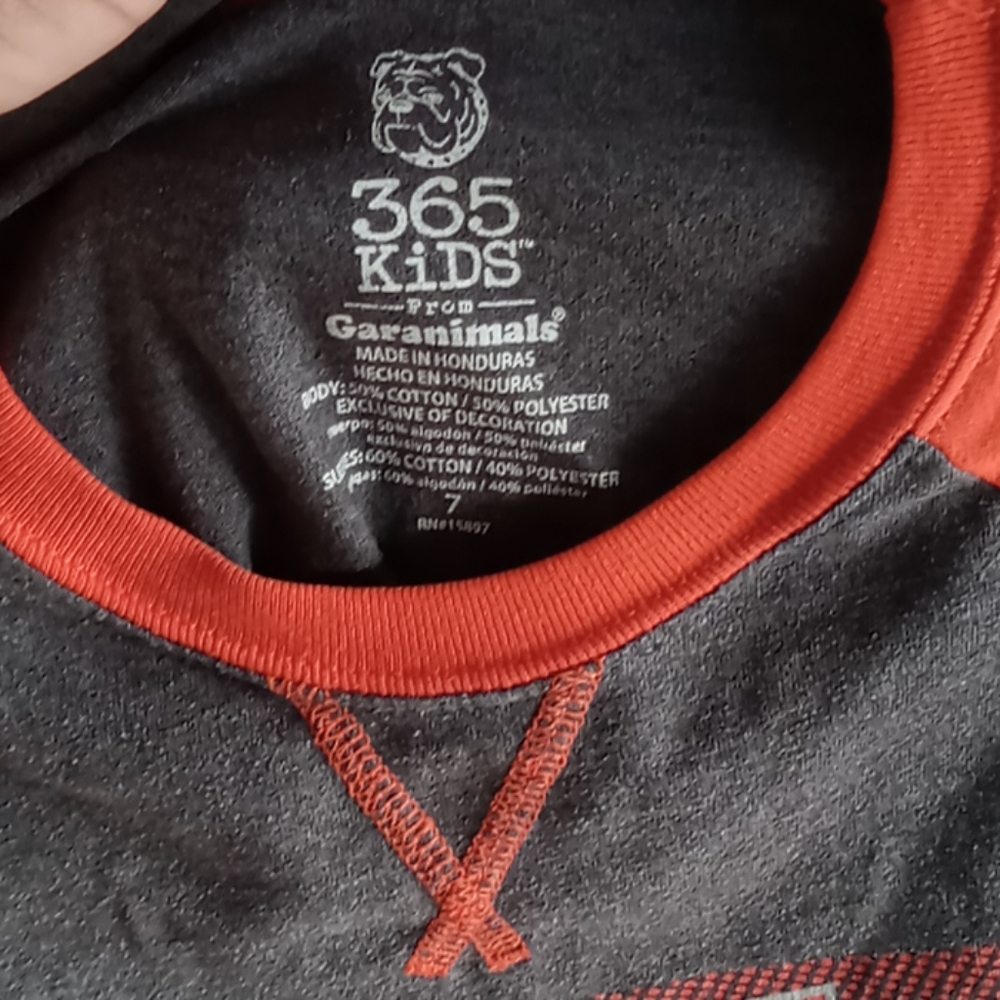 Boys size 7 long sleeve shirts - Picture 3 of 3